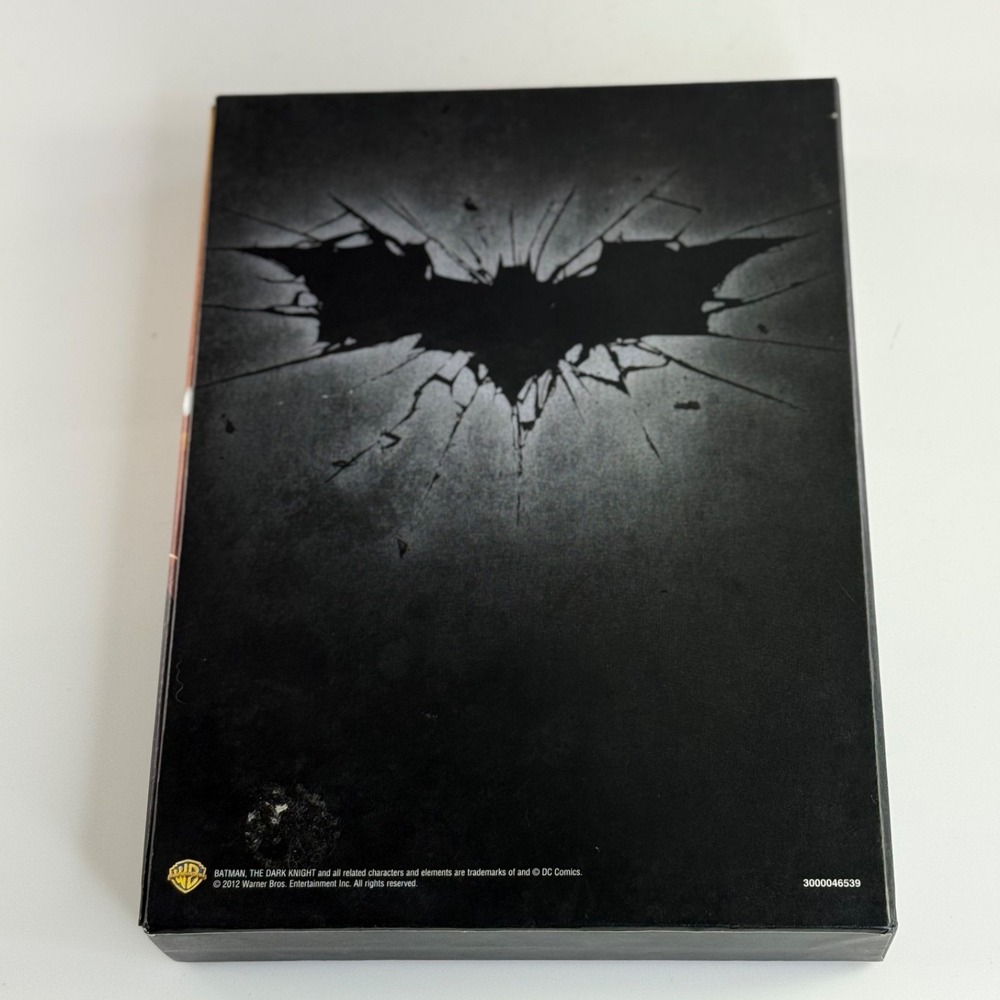 The Dark Knight Trilogy DVD Limited Edition Gift Set Lenticular Art Book 3-Disc - Picture 3 of 15